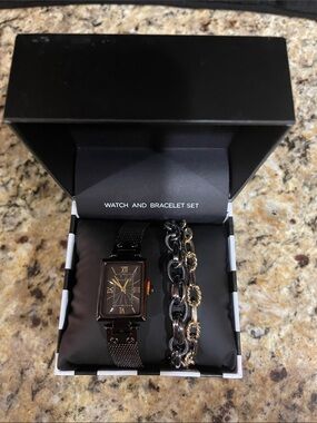 Black and Gold Women's Watch & Bracelet Set